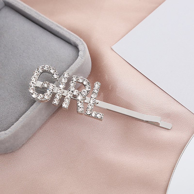 Custom letter hair clips from Europe, America, Japan and South Korea, fashionable hair accessories, simple metal hair clips for girls, water diamond edge clips, factory price wholesale Application Scenario