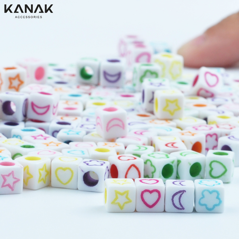 压克力字母珠细节图