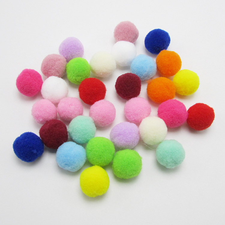 Pet toys: High-elasticity, colorful and fun pom-ball cat throwing toys, elastic silent cat-playing plush ball cat toys