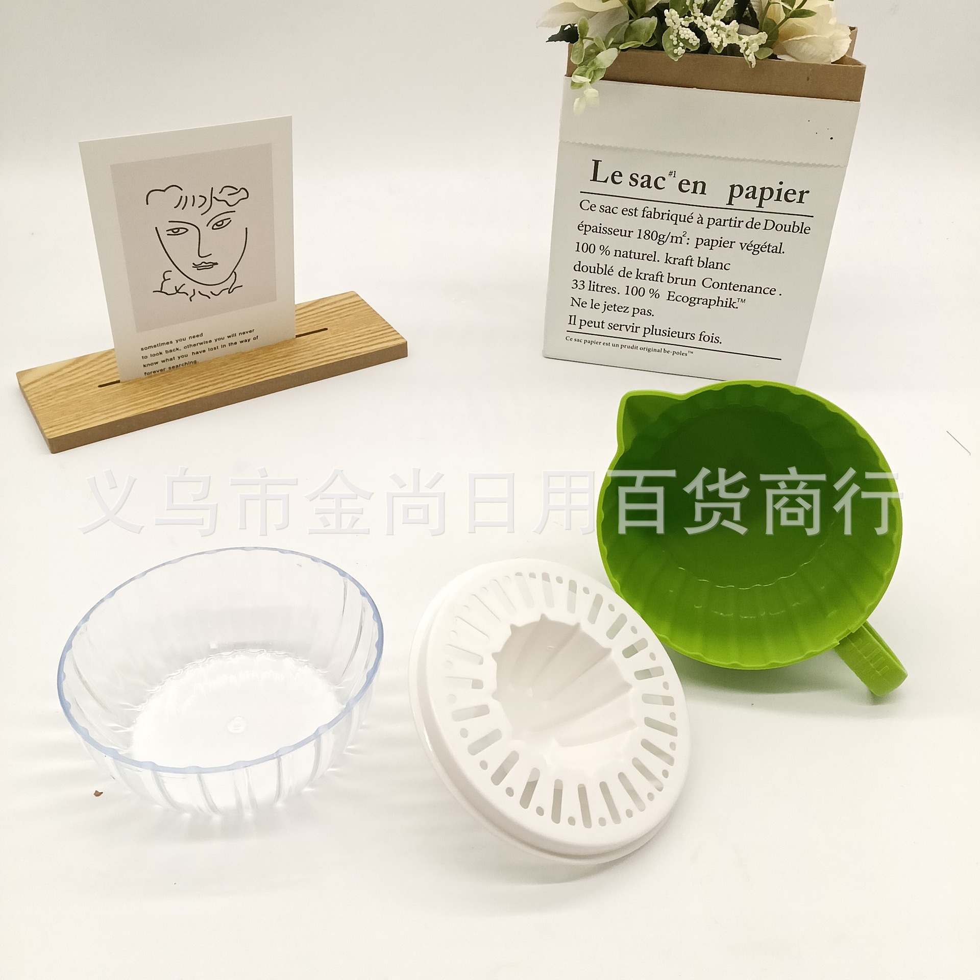Manual fruit juicer, creative fruit juicer cup, household kitchen tools, lemon water squeezer, juicer wholesale Application Scenario