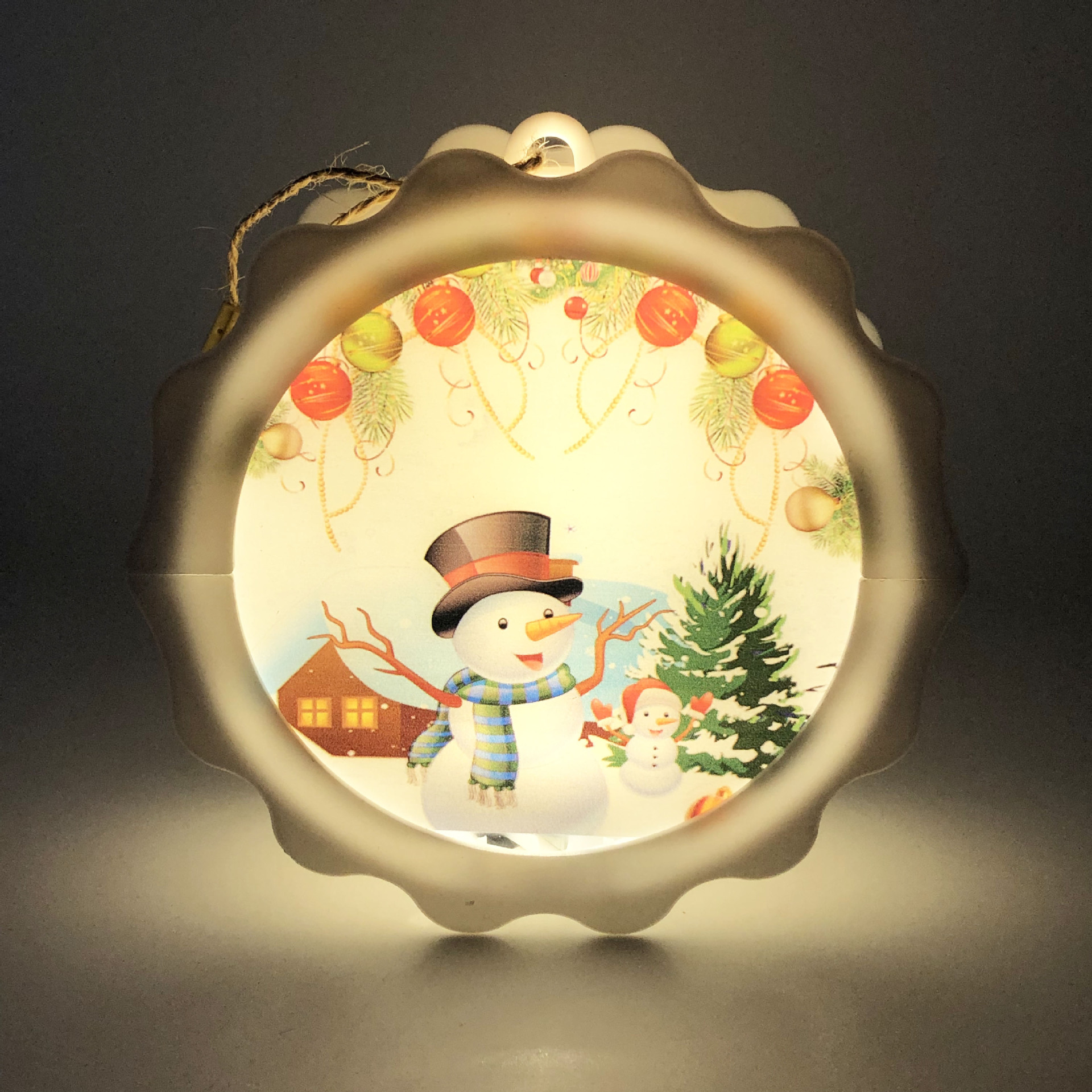 Cross-border Christmas candles, LED candle lights, Christmas desktop ornaments, hand-held wind lamps, illuminated atmosphere decorative chandeliers details Picture