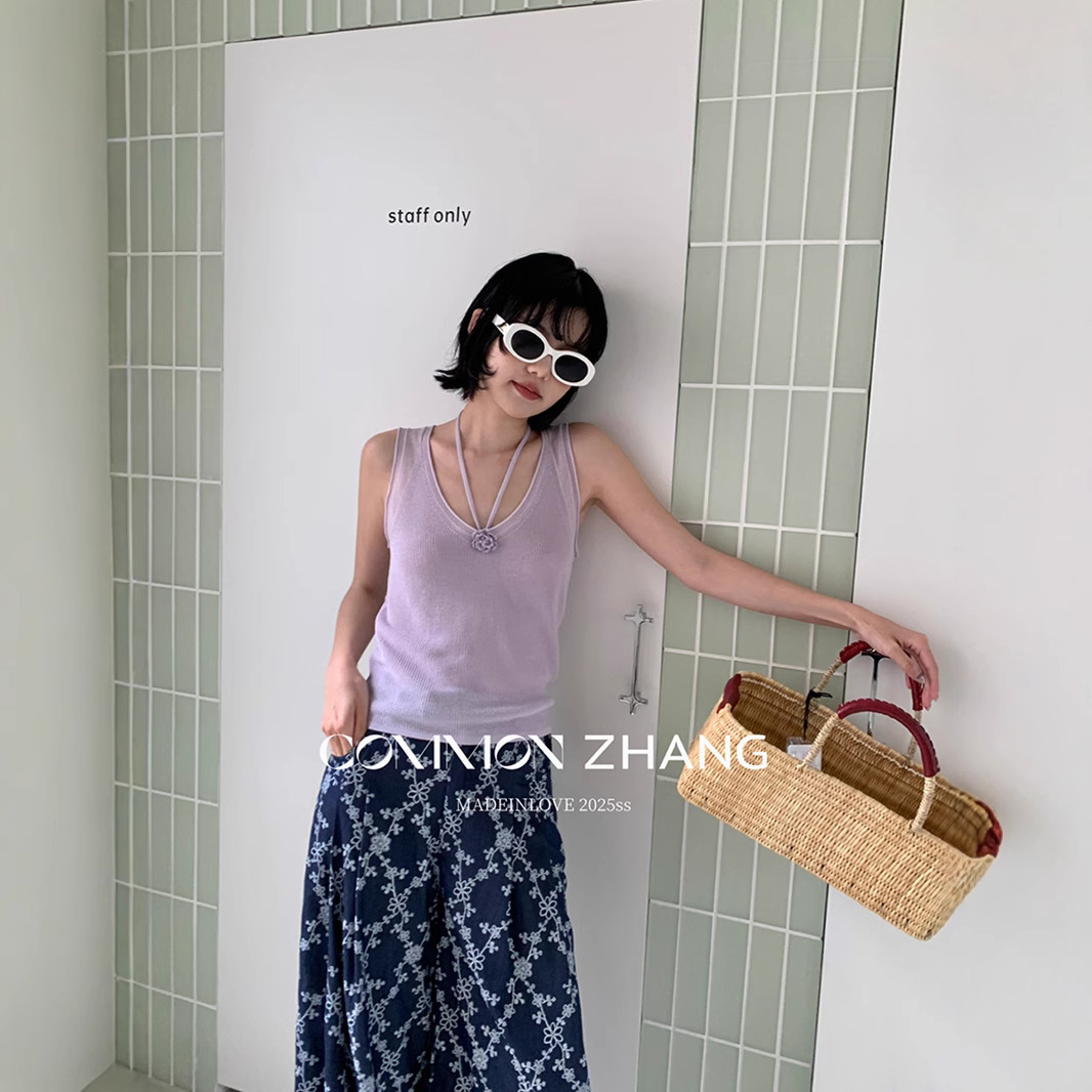 CZ ZHANG Summer Korean-style casual and laid-back solid color rose neckline versatile vest knitted sweater for women B25985 Item Picture