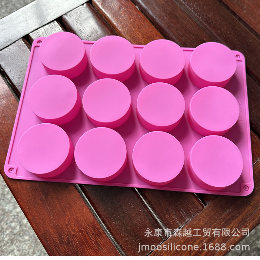 12 Cylinder Silicone Cake Mold Round Chocolate Mold Crispy Oreo Cookie Mold Handmade Soap Mold Application Scenario