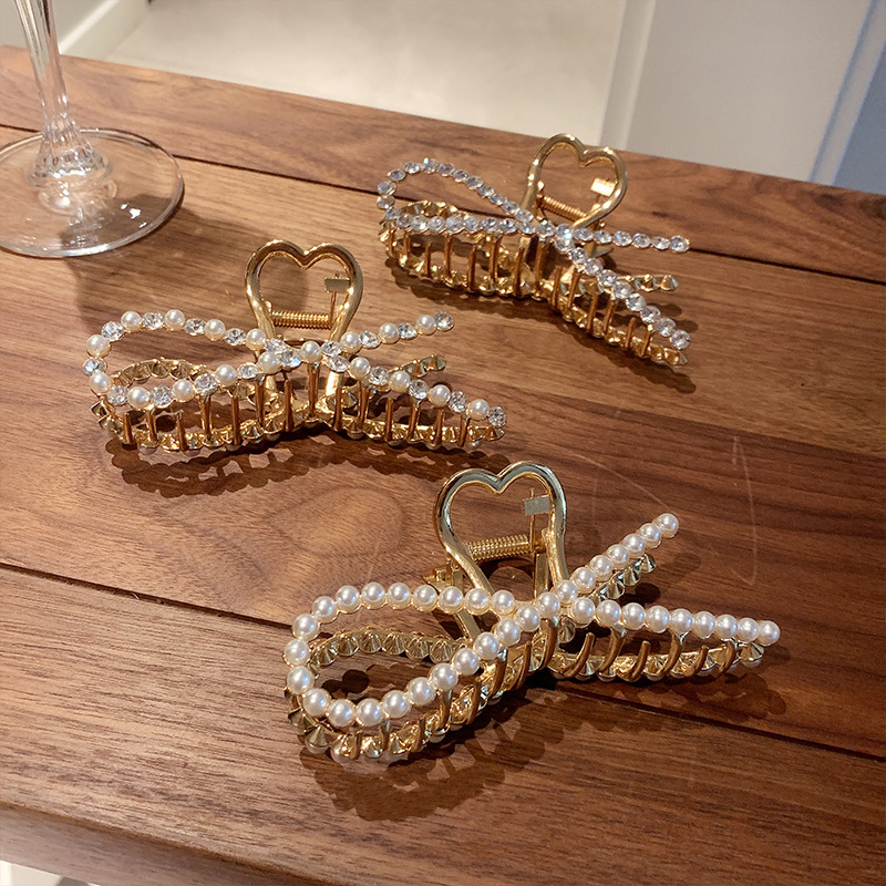 South Korea's New Pearl Hairpin Back Head Female Large Grab Net Red Temperament Hairpin Grab Hairpin Shark Clip Headwear