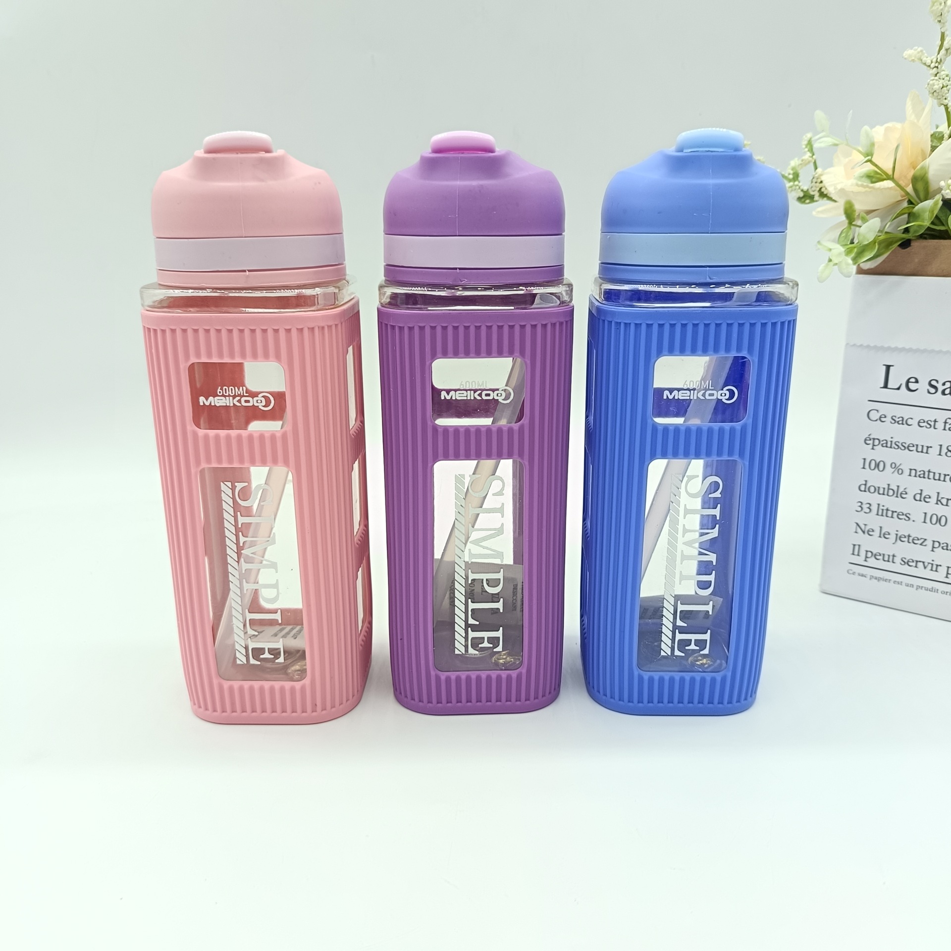 Creative export water cups, folding straw LIDS, hand-held square water cups, men's and women's outdoor sports water bottles, student space cups details Picture