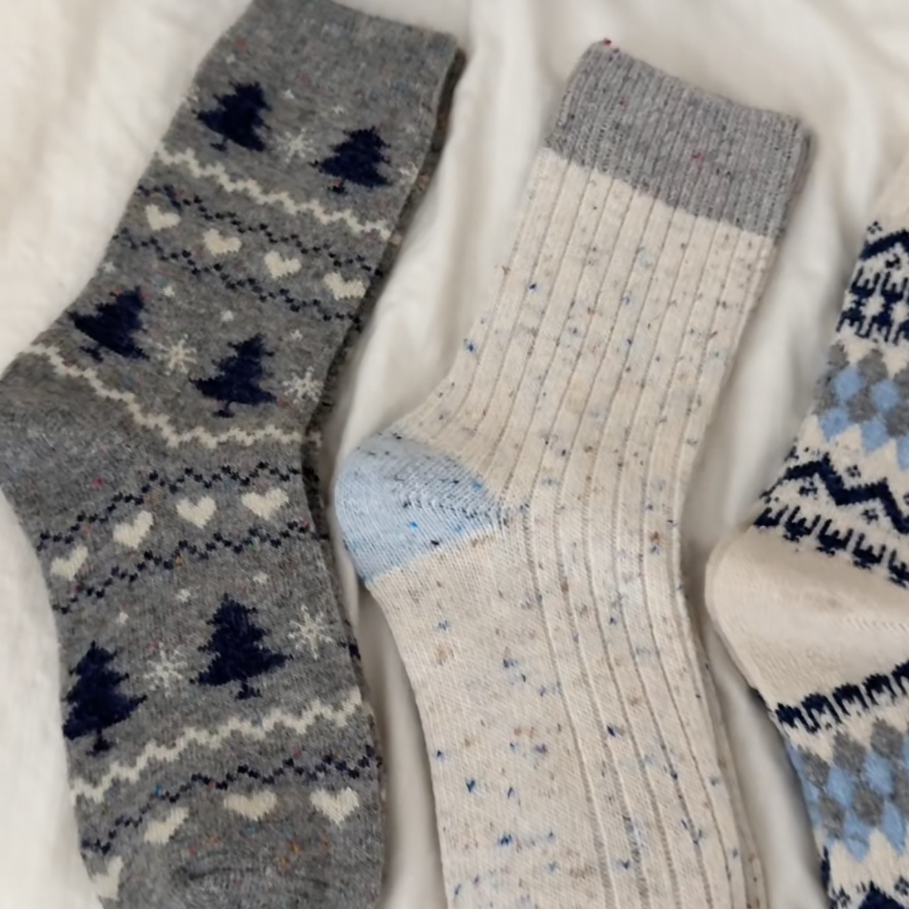 One-piece consignment of gray and blue wool socks, women's mid-calf socks, thickened and warm for autumn and winter, ins Korean version and Xiaohongshu same style cotton socks details Picture