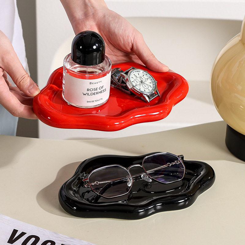 【 Same style at low Price 】ins high appearance level tray, Internet celebrity photo prop, jewelry storage plate, display plate, light luxury ceramic decorative item Specification image