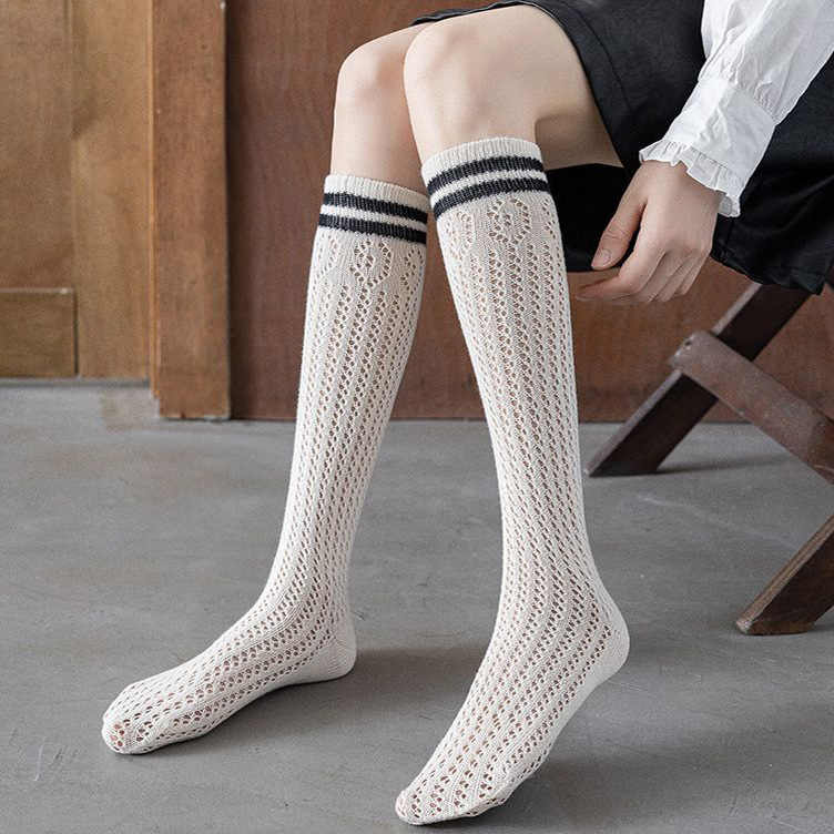 黑白色镂空小腿袜子棉袜INS潮女网袜字母高筒袜子网红同款