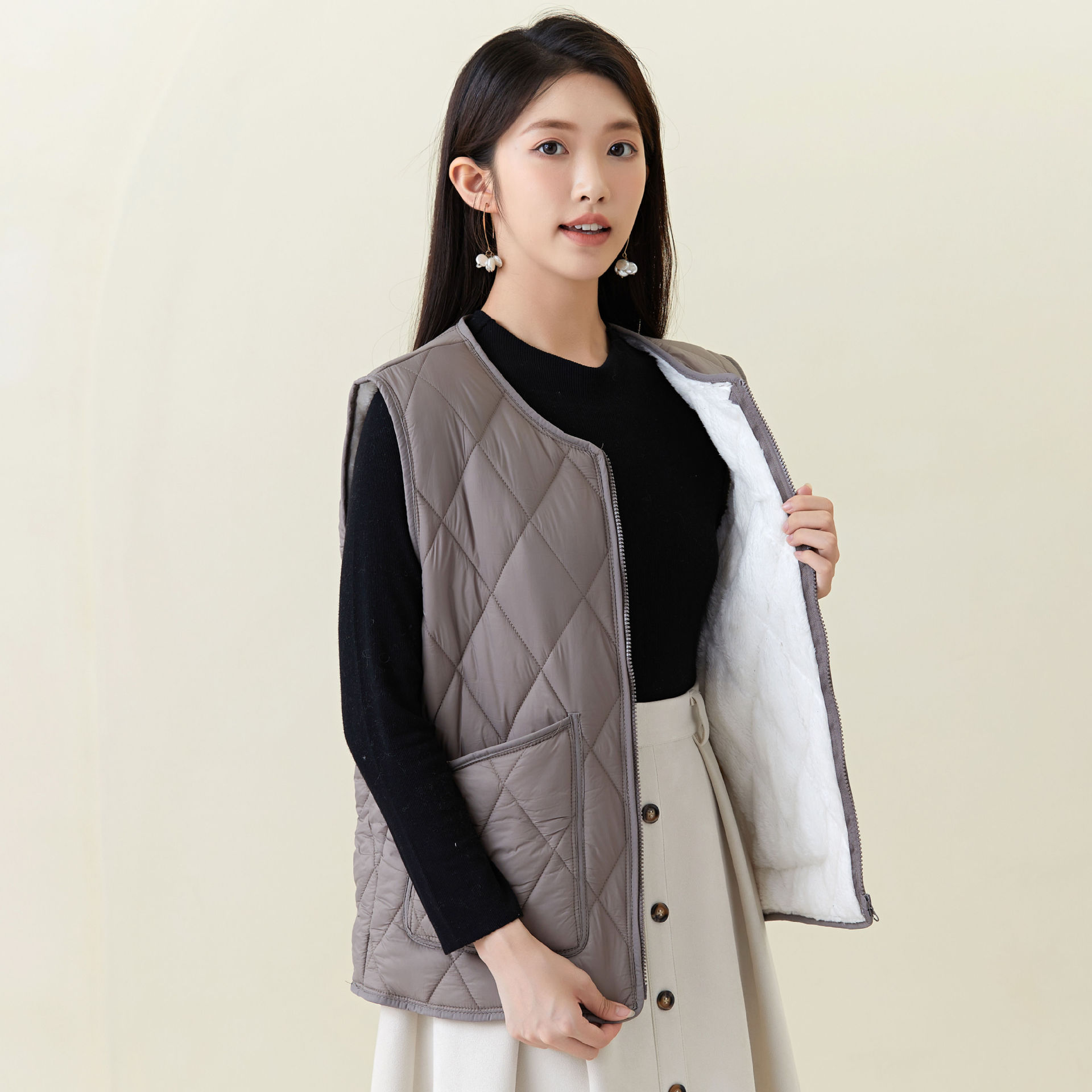 Women's Warm Extra Thick With Velvet Inside With Vest Women's Lamb Hair Zipper Casual Wear Cotton Waistcoat 2402