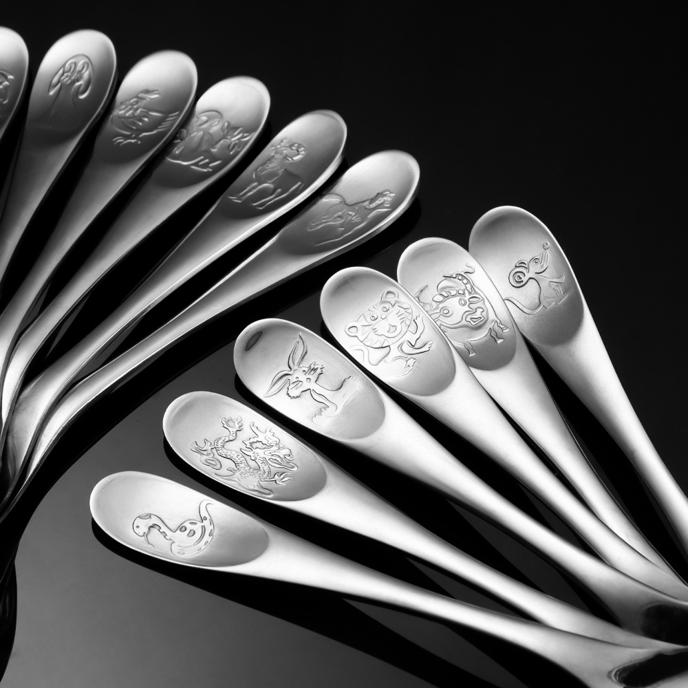 Stainless steel tableware, twelve zodiac household spoons, stainless steel spoons, hotel and restaurant spoons, round spoons that can be printed with logos Application Scenario
