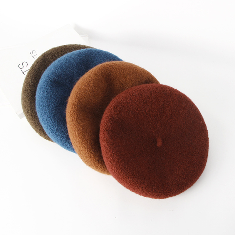 New solid-color berets for women in autumn and winter, Korean-style berets, Japanese-style berets, alpaca wool casual painter hats Application Scenario