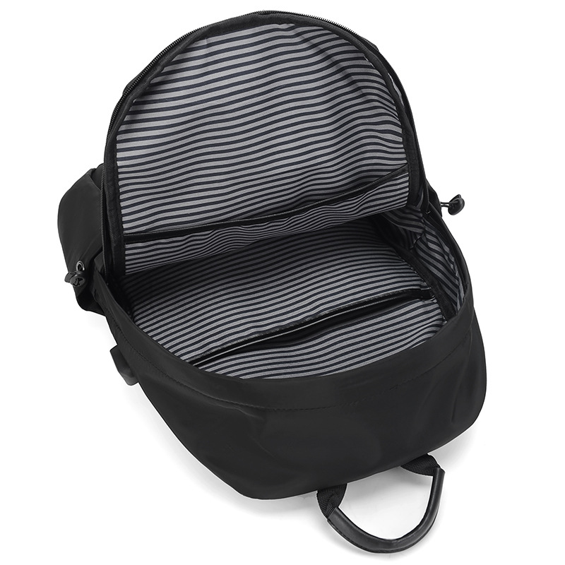 双肩背包实物图