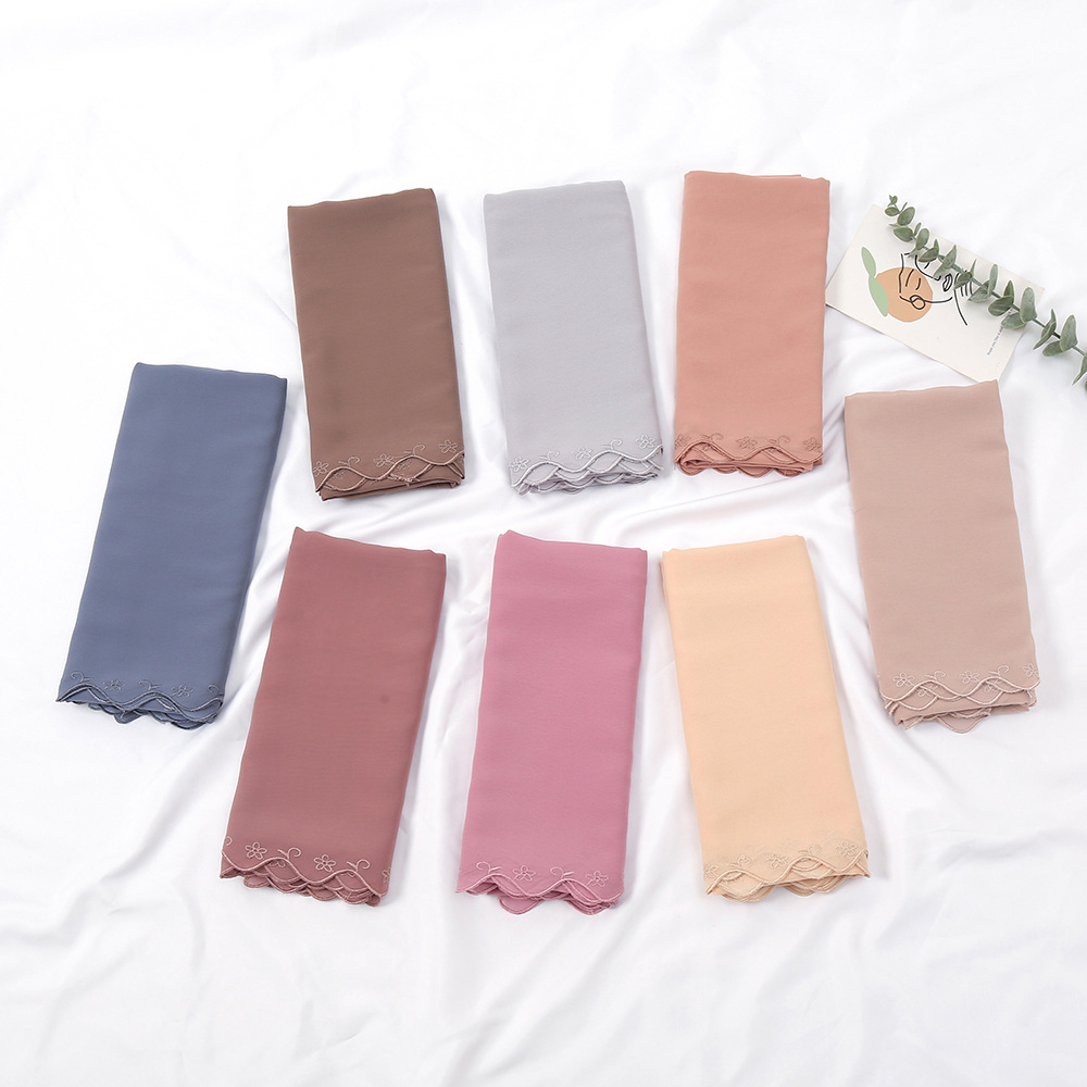 New pearl embroidery lace scarf women's solid color Malaysian Hui veil hijab Application Scenario
