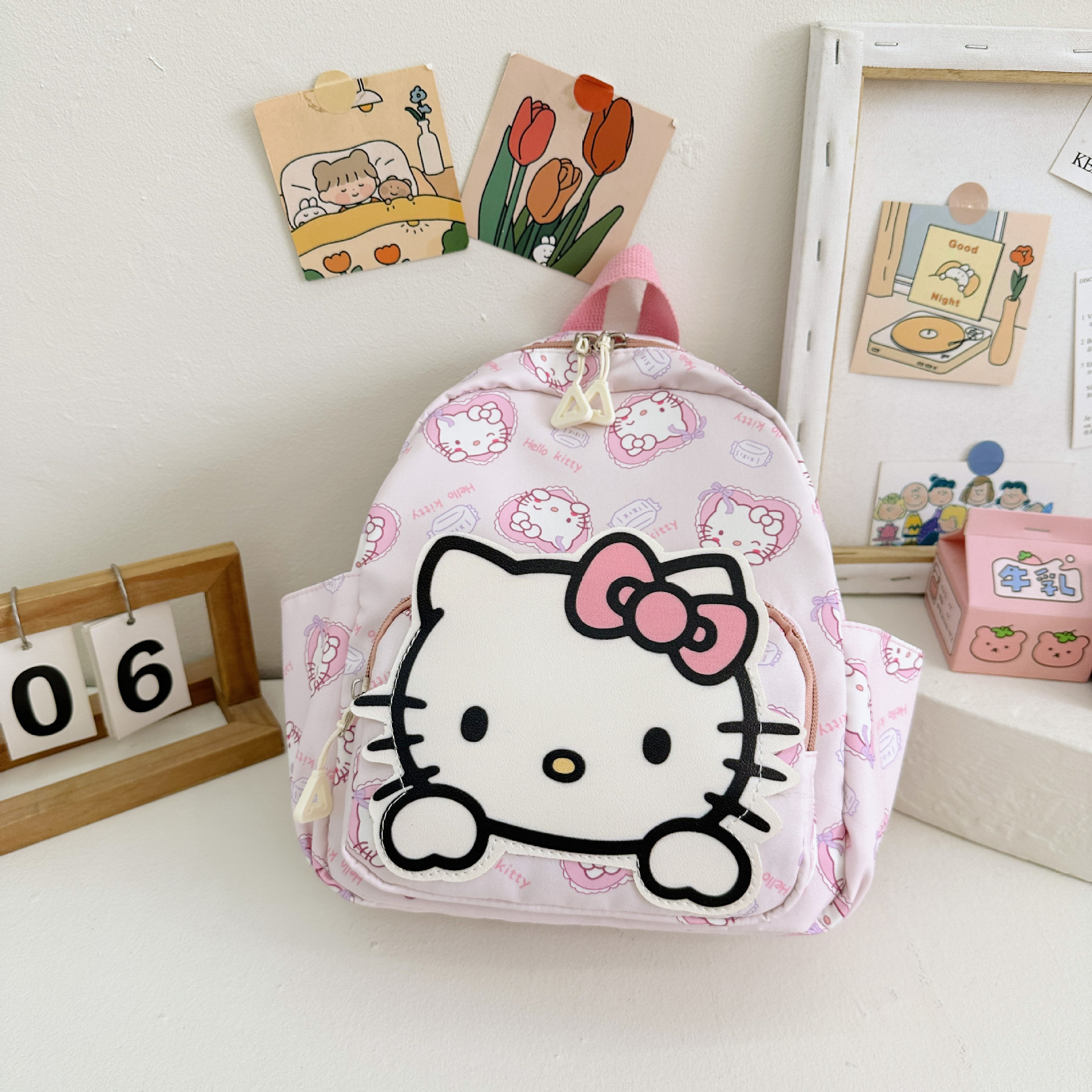 Cute and adorable cartoon nylon schoolbag for children, 3-5 years old backpacks, new style for kindergartens and primary school students in 2023 Application Scenario