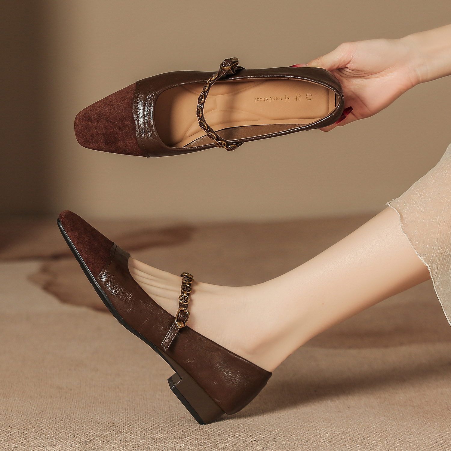 H8563-1玛丽珍单鞋女夏新款小众拼色一脚蹬粗跟惠州女鞋外穿鞋子