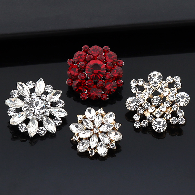 High-end metal mink, petal water diamond, diamond buckle, fur button, women's cashmere coat button, fur button, neckline decorative knob QQ Specification image