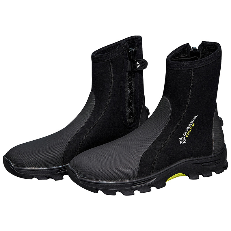 人字拖/商务真皮皮鞋男式/洞洞鞋Crocs/凉鞋男士夏季休闲/冲浪人字拖白底实物图
