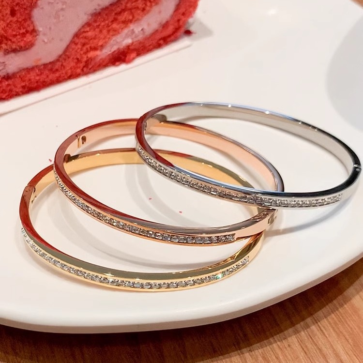 "Full Sky Stars Bracelet for Women, high-end titanium steel bracelet, jewelry, silver bracelet, bracelet, string, bracelet, Full diamond bracelet. Item Picture
