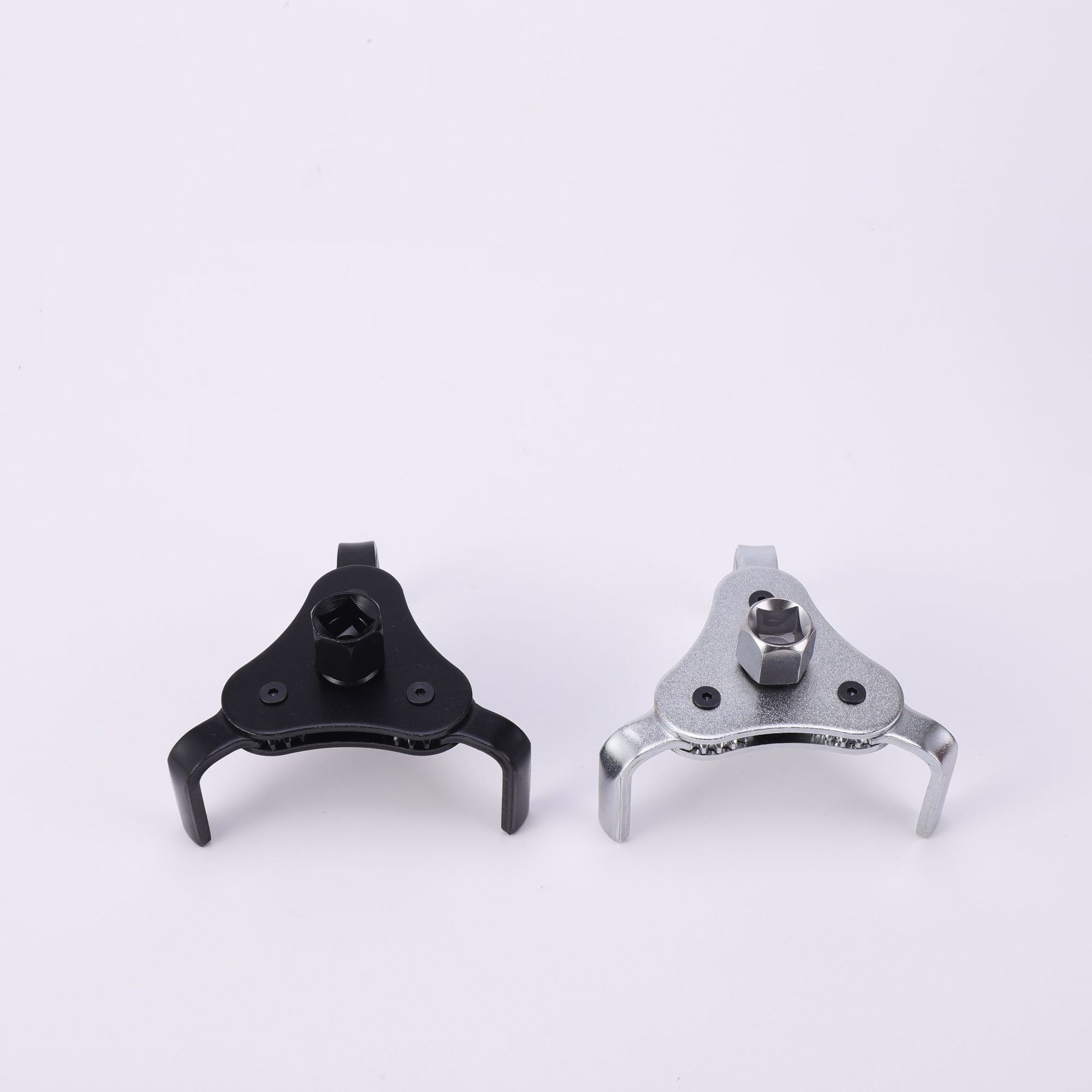 Manufacturers Flat Three Claw Oil Grid Removal Tool Automotive Disassembly Tool Three Claw Oil Filter Wrench Filter Application Scenario
