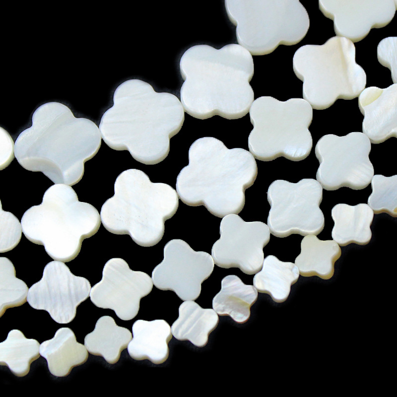 Freshwater white shell four-leaf clover-shaped DIY jewelry accessories, hair ornaments, beaded bracelets, necklaces, earrings, and loose beads Application Scenario