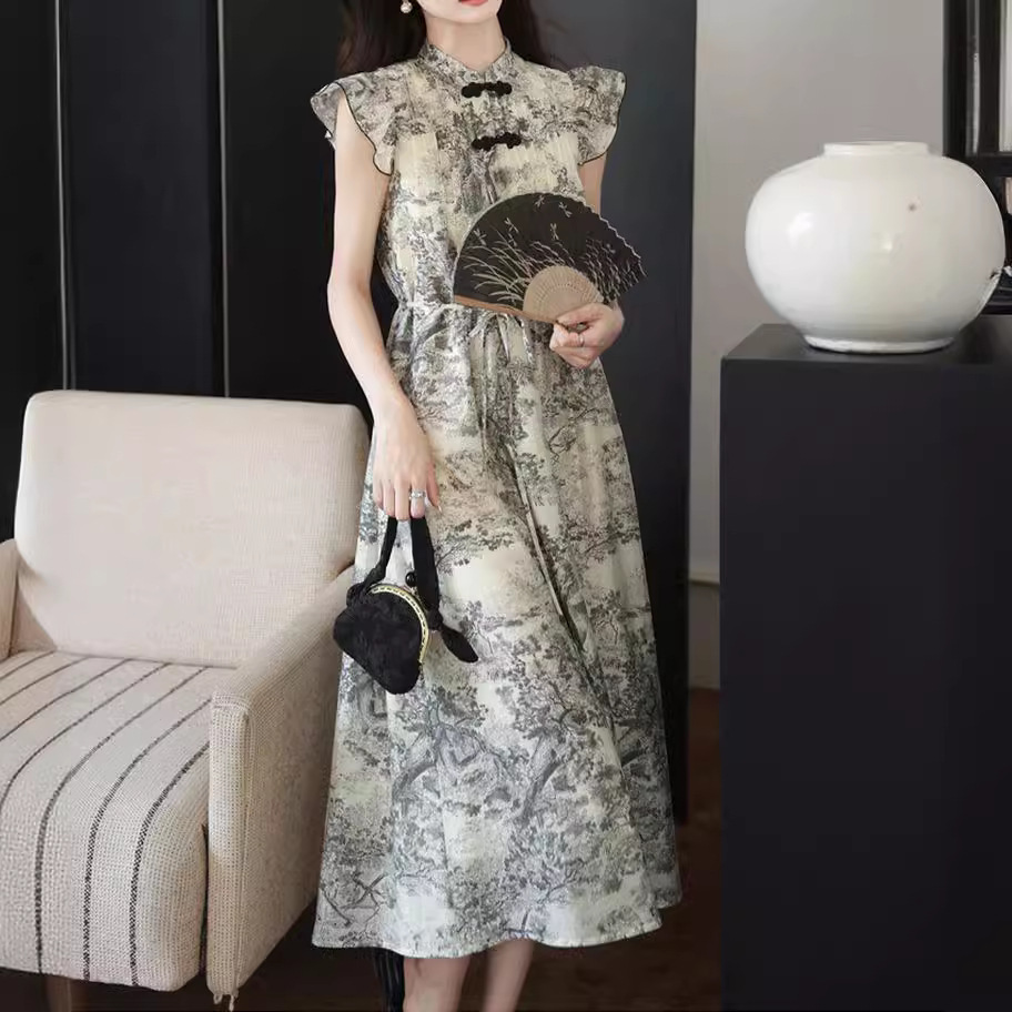 Nuevo estilo chino tinta estilo nacional impresión pequeña manga de vuelo suelta placa abotonada vestido mujeres verano 2024 nueva mejora cheongsam falda details Picture