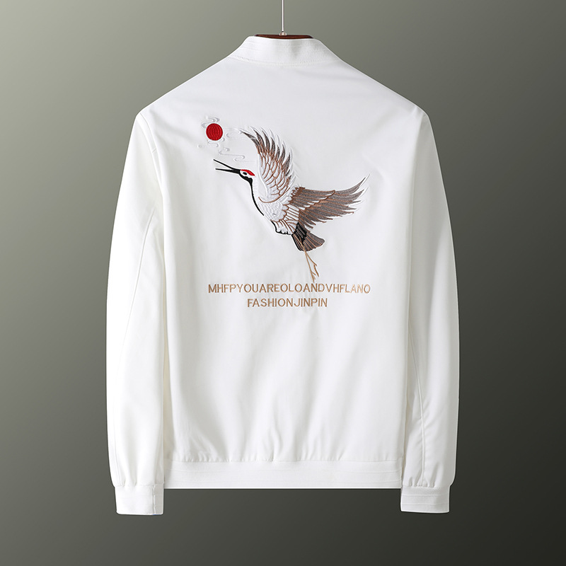 A trendy white "Little Bee" embroidered men's spring casual Korean version European station, a stylish and cool plus-size jacket Application Scenario