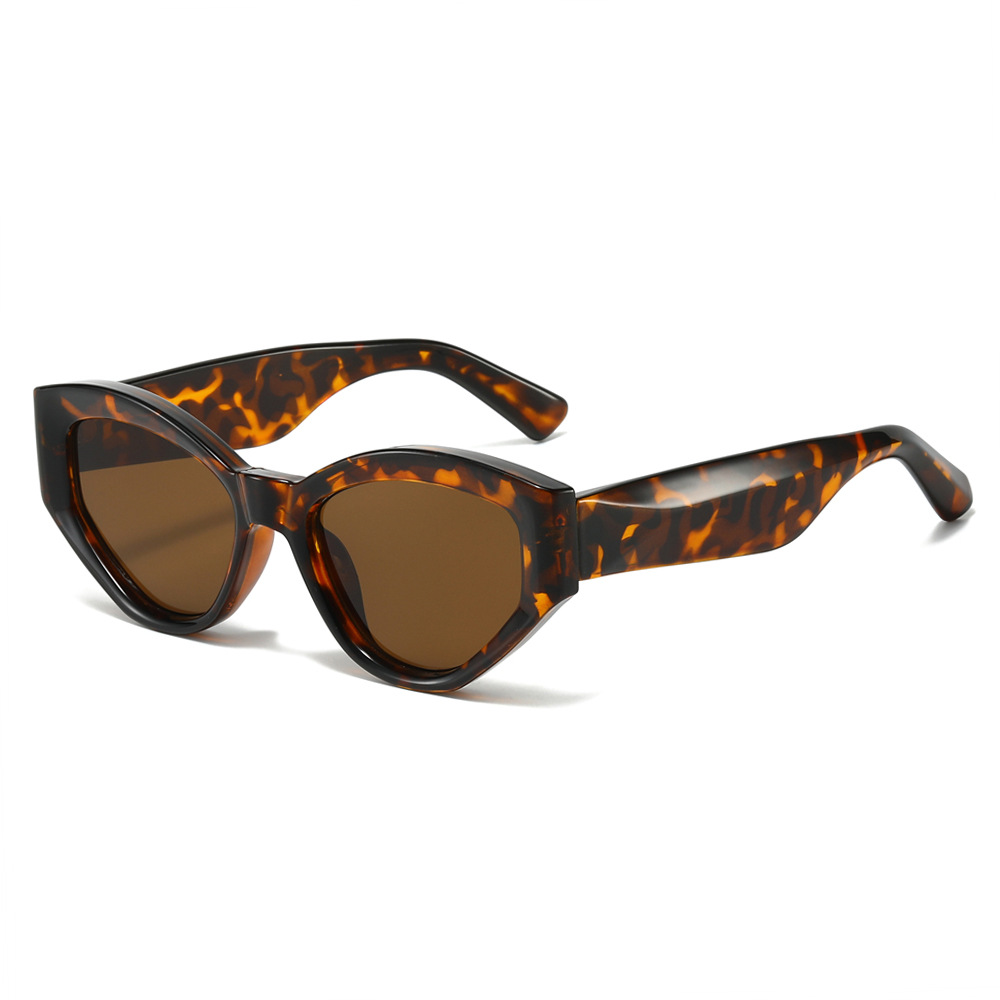 2024 New cat-eye glasses, trendy European and American retro men's sunglasses, fashionable dressing sunglasses, new women's glasses details Picture