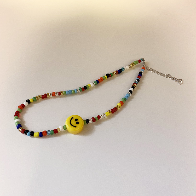 Yang denmi mismo estilo linda cara feliz collar mujer verano super hada color arroz cuentas cadena pulsera cadena clavícula collar cuello cadena cuello Application Scenario