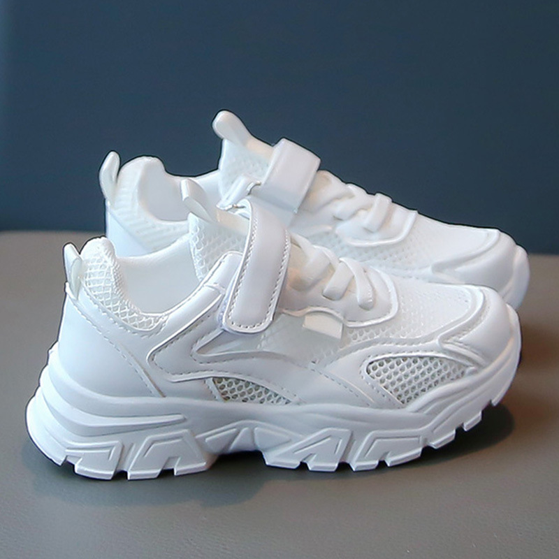 2024 Summer New Boys Light Daddy Shoes Children Fashion Soft Sole White Shoes Girls Casual Sports Shoes Tide B11 Application Scenario