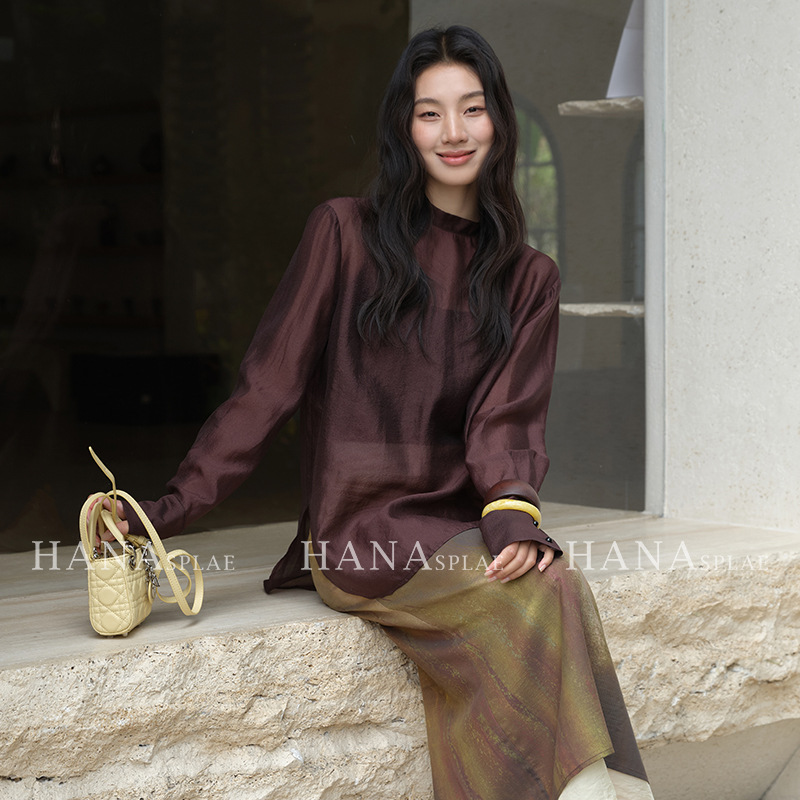 女式衬衫实物图