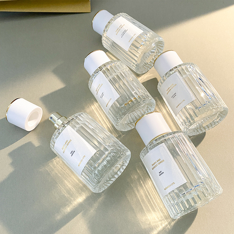 Net Red Water Light Impression Dream Garden Women's Perfume 50Ml North Country Cedar Jasmine Fresh Light Fragrance Vietnam Wholesale Application Scenario