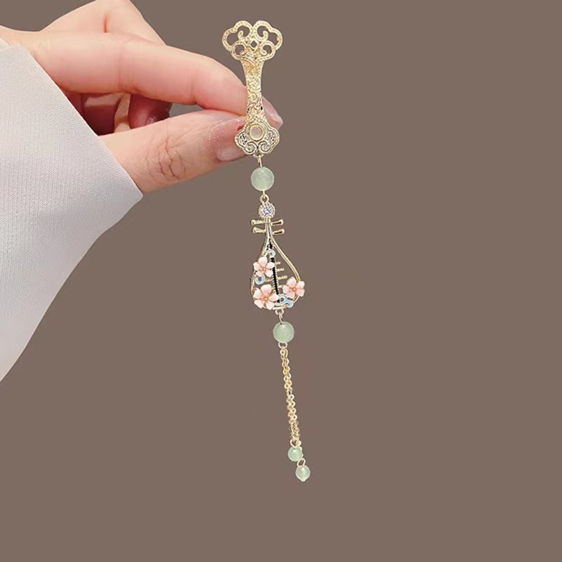 Ancient-style pipa cheongsam, lapel jacket, high-end, niche brooches, anti-glare pins, corsages, clothing accessories and clothing accessories details Picture