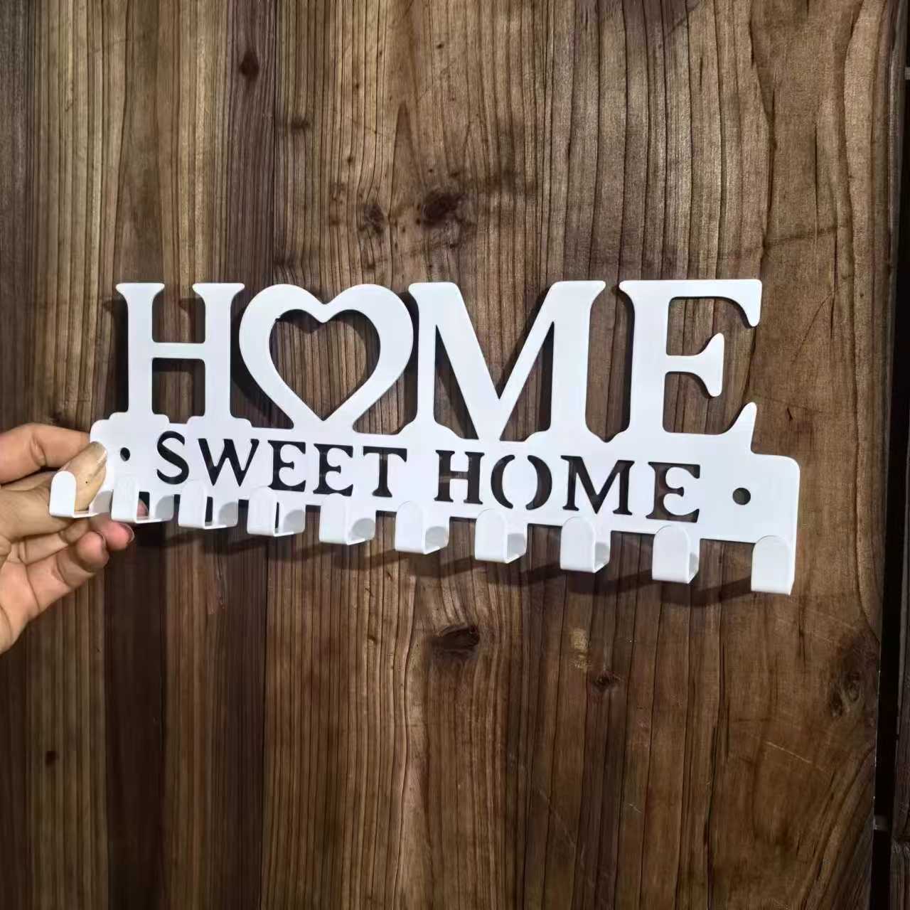Cross-border HOME key rack, wall storage rack, metal art decorative hook, keysholder, clothes and hats, entrance hall Application Scenario
