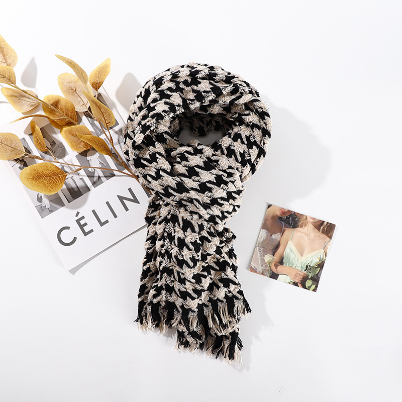 Versión coreana de las mujeres pañuelo de día cuello térmico imitación peluche arroz negro pañuelo de apertura interior capa térmica capa details Picture