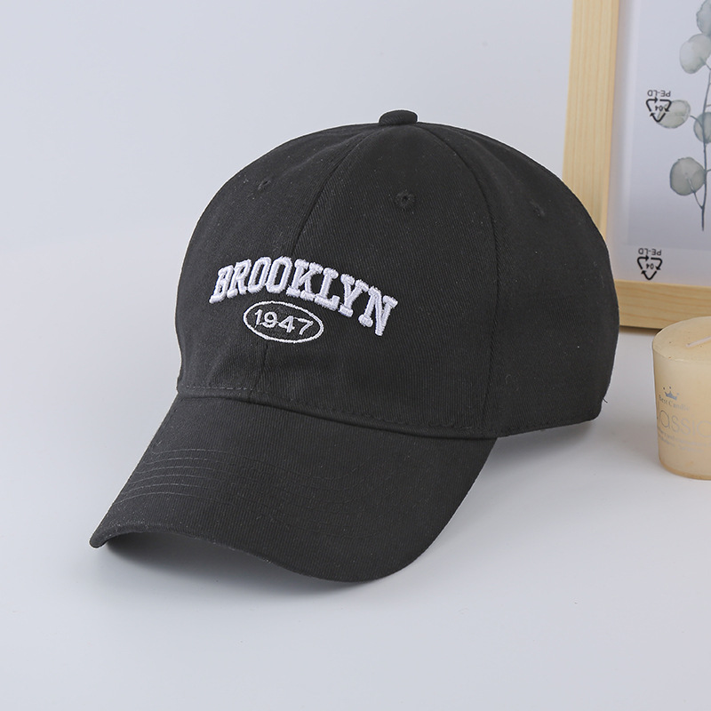 American Retro Baseball Hat Female Autumn Winter Alphabet Embroidery 2023 New Face Small Outdoor Visor Hat Male details Picture