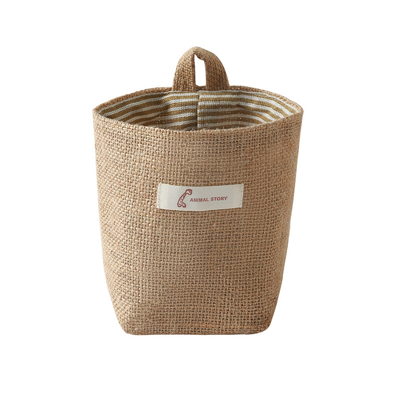 Mini linen bags are hung on the wall-mounted dormitory bed, placed on top of the bed, beside the bed, and behind the mobile phone door as storage bags Item Picture
