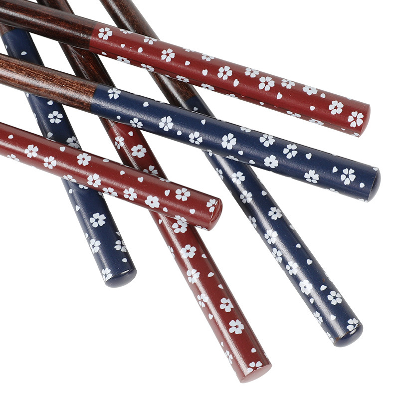 Wholesale of hotel commercial chopsticks, Japanese-style and traditional craft chopsticks, wooden tableware, one chopstick per person, household pointed chopsticks details Picture