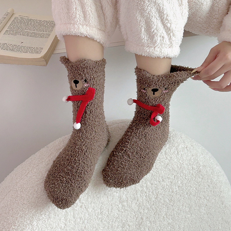 Sock stall, one-piece consignment, bear coral fleece socks, cute cartoon mid-calf socks for girls, winter warmth, thickened fleece socks, non-shedding sleep socks, one-piece consignment Application Scenario