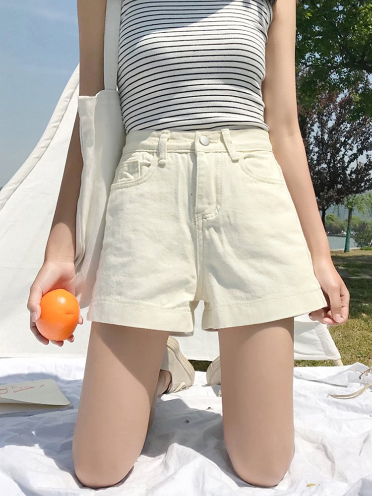 White ultra-short pants for women's summer 2022 new style, petite high-waisted slimming denim wide-leg pants, loose straight-leg hot pants details Picture