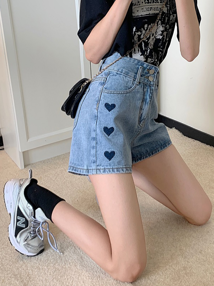 Heart-shaped embroidered denim shorts for women, summer thin, sweet and spicy A-line hot pants, high-waisted and slimming straight-leg wide-leg pants