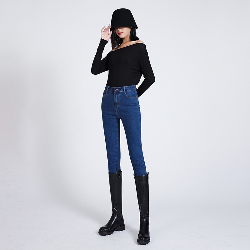 女式牛仔裤实物图