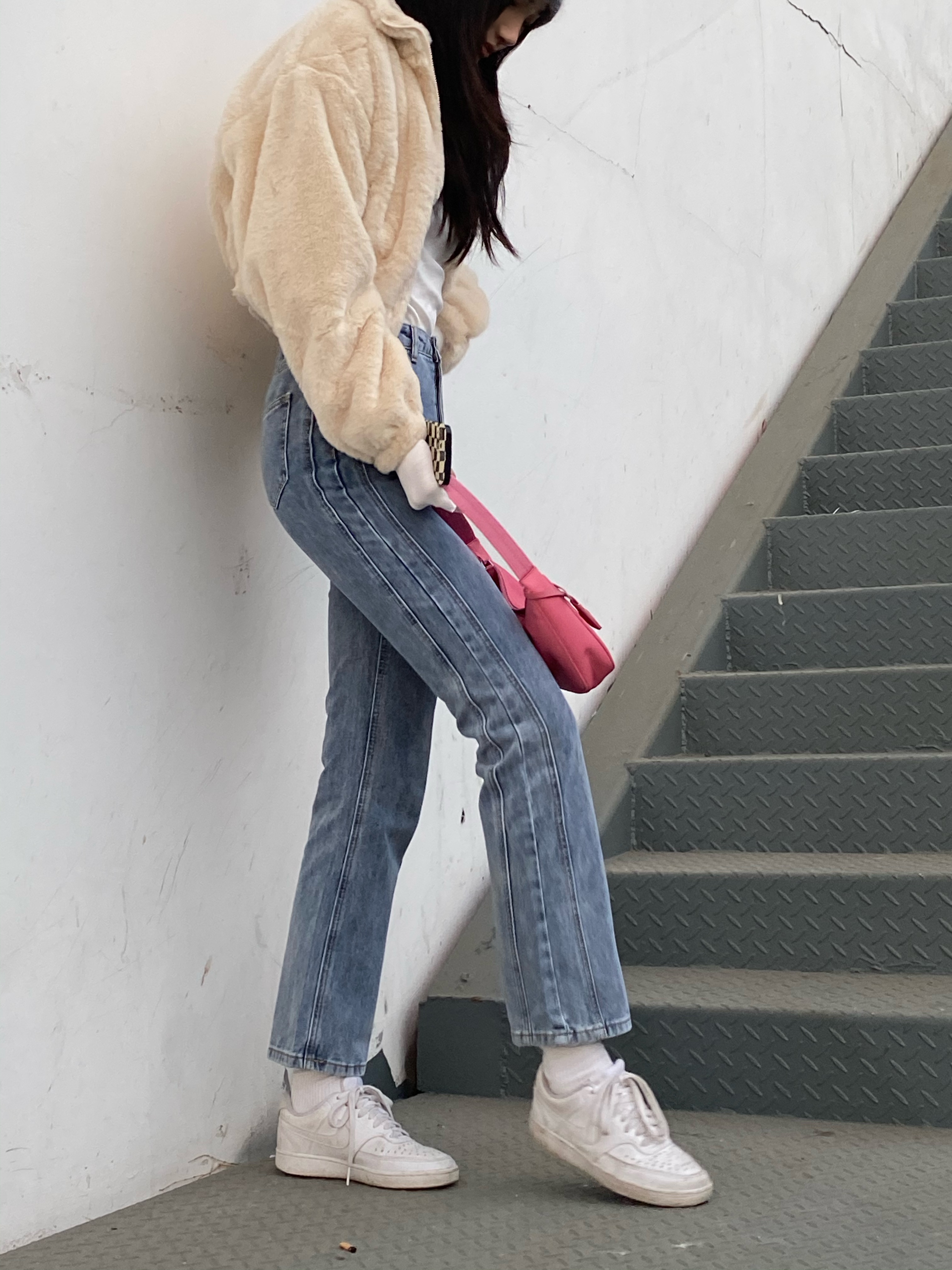 Side-bone compression high-waisted straight-leg pants, women's jeans, long pants, classic for hot girls, making them look taller and slimmer, washable trendy light colors details Picture