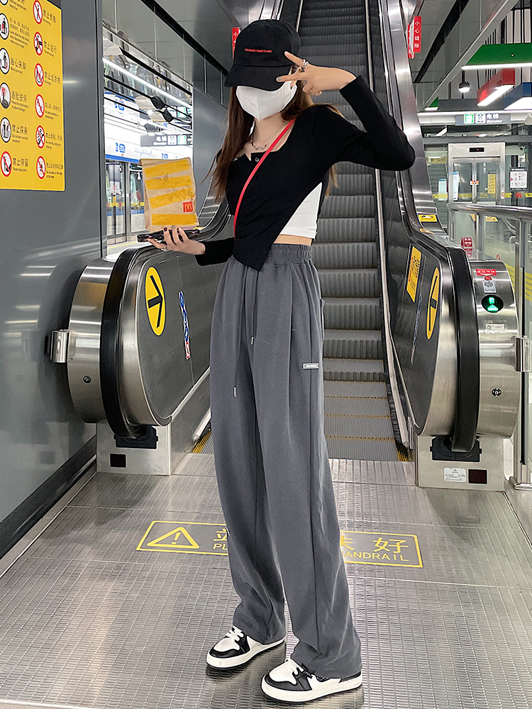 High-waisted grey sport pants for women, 2022 summer new style loose straight-leg running wide-leg pants, petite sweatpants Application Scenario