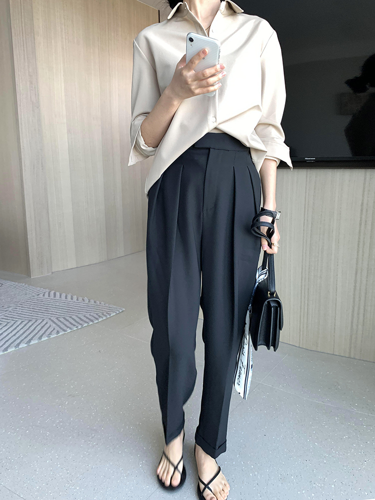 High-end women's wear black slimming straight-leg suit pants 2022 autumn new style high-waisted versatile casual pants little dress pants details Picture