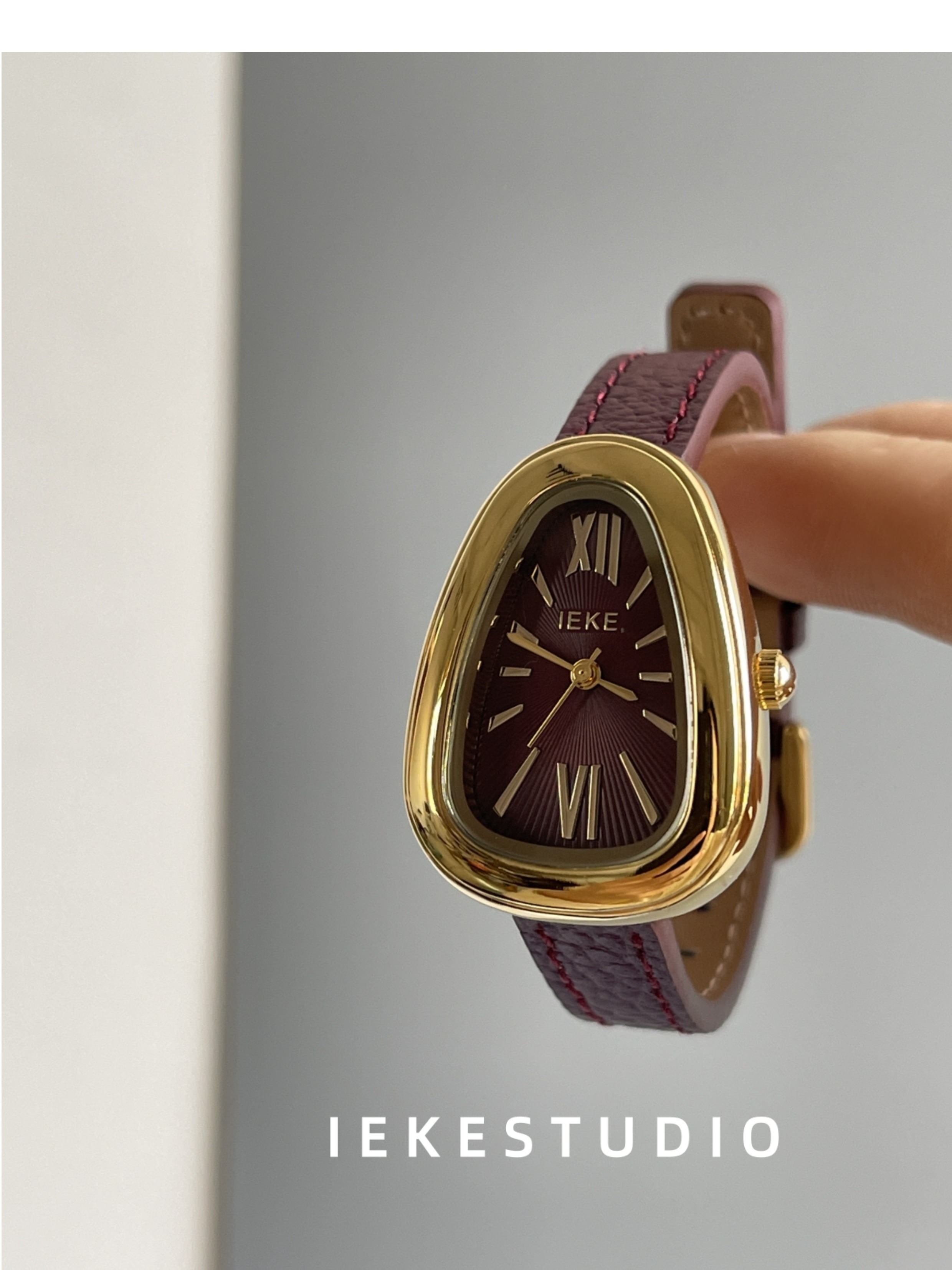 IEKE 中古风高级感时尚气质女士手表时髦复古vintage精致石英表详情23