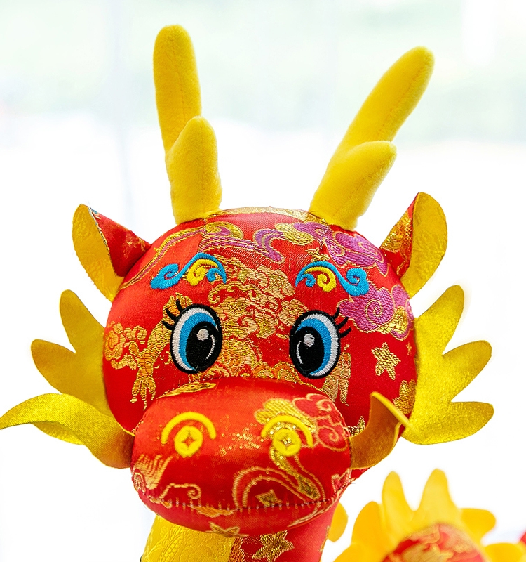 2024龙年白底实物图