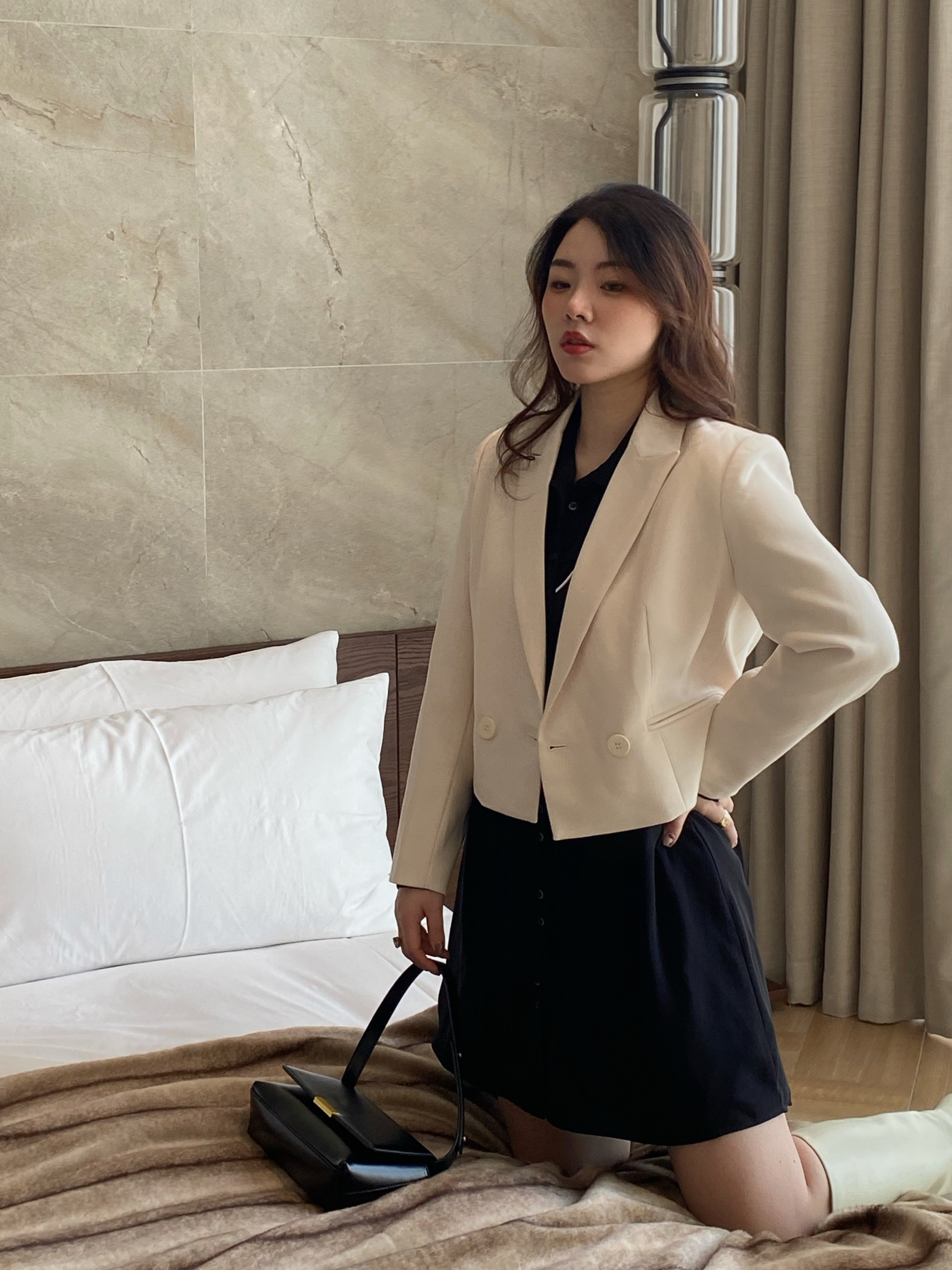 JML Ginger and wheat grain three-color textured short suit, ins fashionable style, slimming and elegant, commuting and fair quality Specification image