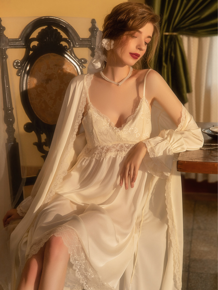 Tonight, what night is it? Sexy pajamas for women, summer ice silk lace halter sleeping skirts, chest cushions, home wear, bathrobes, spring and autumn Specification image