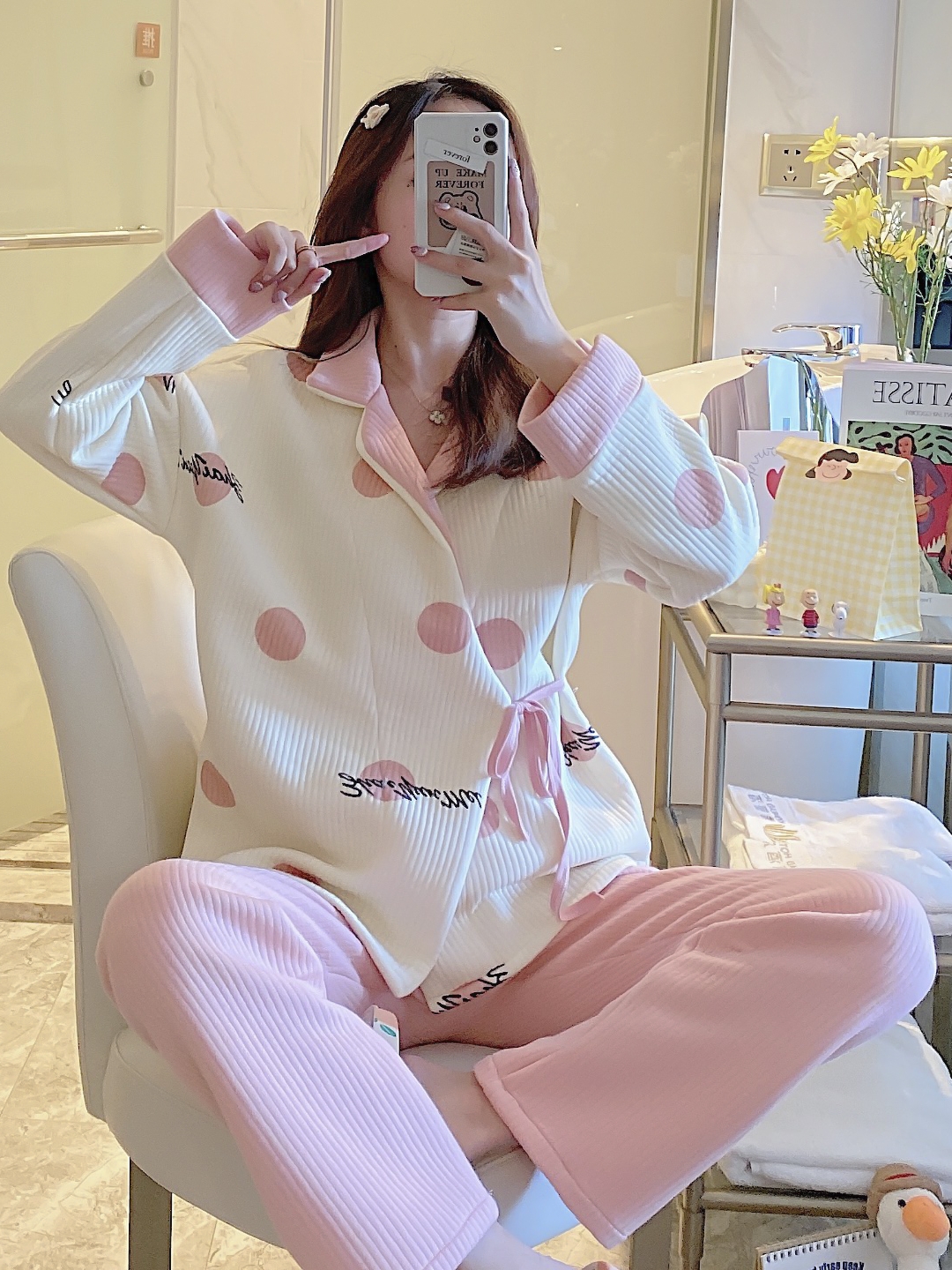 Autumn and winter air-padded postpartum care clothes, thickened and warm for breastfeeding, pregnancy period, October, November, spring, pregnant women's pajamas 12 Application Scenario
