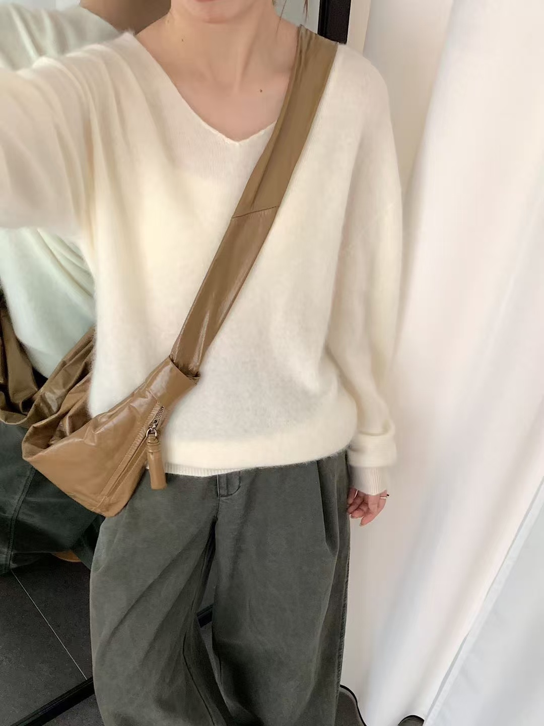 羊绒拉毛韩系温柔风时尚宽松显瘦V领套头亲肤软糯针织衫毛衣上衣详情11